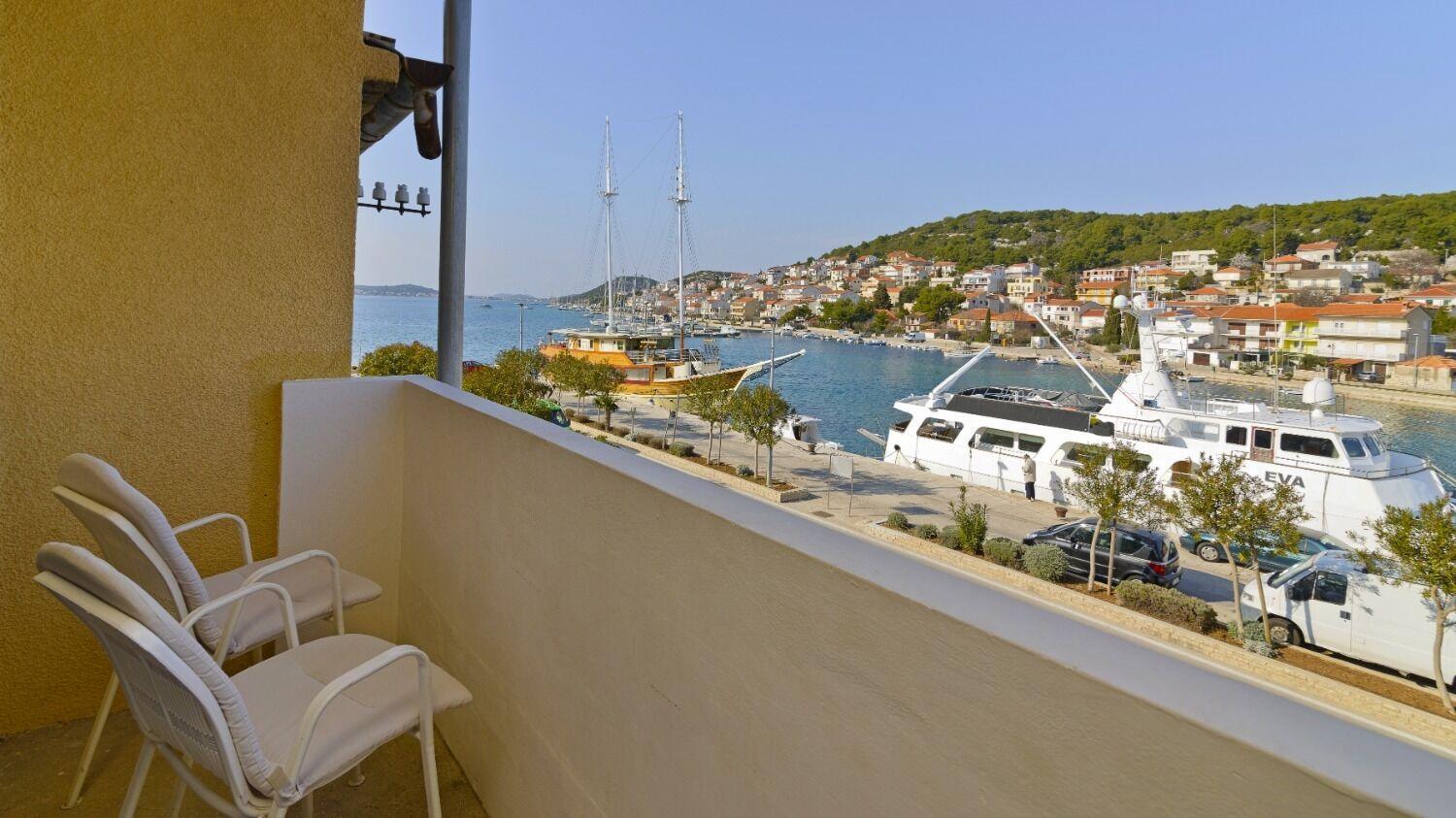 Apartments Ive - With Sea View Tisno Eksteriør billede
